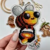Брелок для вишивки хрестиком на пластиковій канві &quot;Бджола&quot;, VPC_008 - 2