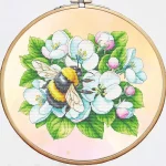 Набір для вишивки хрестиком "Бджола і яблуневий цвіт" VМС_1002_Print_R
