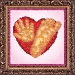 Набір для вишивки бісером "Слідочки (дівчинка)