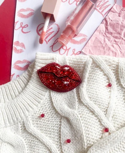 Набір для створення прикраси "Палкі поцілунки" 