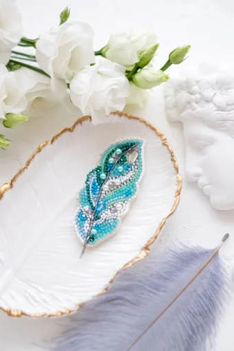 Набір для створення прикраси "Легка пір'їнка" 