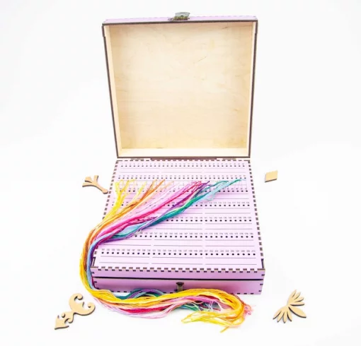 Органайзер-парковка з кришкою ТМ Embroidery Craft Органайзер під процес 23х23 210 отворів лаванда OG-067