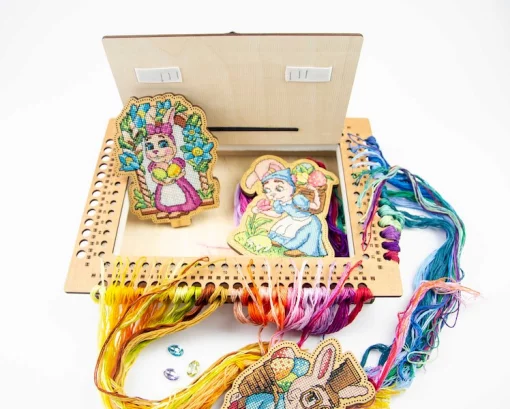 Органайзер-парковка з отворами для намотки ниток Фея ТМ Embroidery Craft Органайзер під процес 35х26х6 66 отворів волоський горіх OG-070