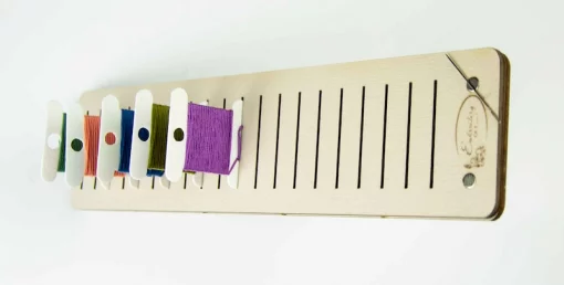 Підставка для бобін (шпуль) ТМ Embroidery Craft з магнітом для голок 20 прорізів 6*24 кава з молоком PB-003m